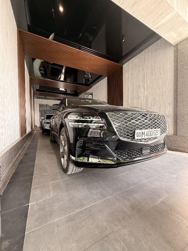 Genesis GV80 3.5 twin turbo sotiladi.