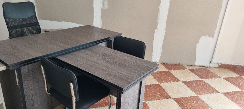 Ofisni mebel sotiladi