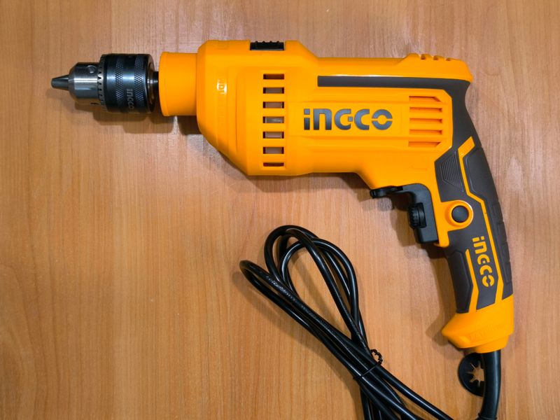 Дрель-перфоратор INGCO 810W, новый Дрель-перфоратор INGCO 810W, новый