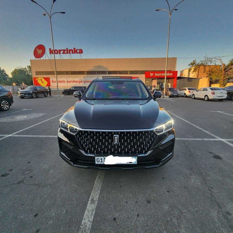 Bestune T77 Honarable Bestune T77 Honarable