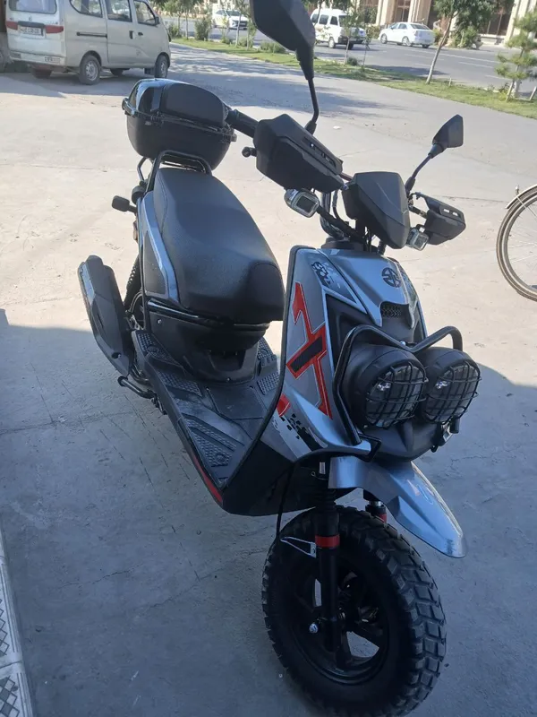 Tank Minion skuter 150cc Tank Minion skuter 150cc