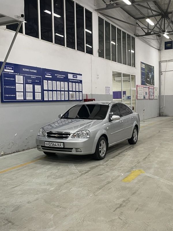 Lacetti 1.8 2011