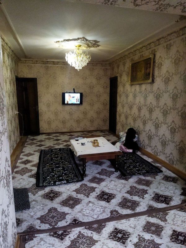 Студент кизларга квартира бор 4 хона хозяйкали