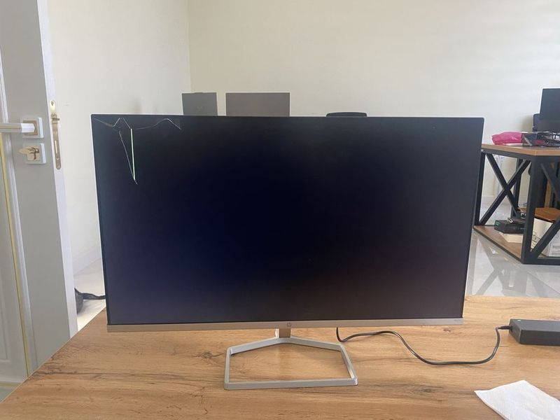 HP monitor 27, ekrani ketib qogan HP monitor 27, ekrani ketib qogan