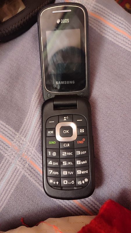 Samsung gusto. 3. 2ta sim kartali Samsung gusto. 3. 2ta sim kartali