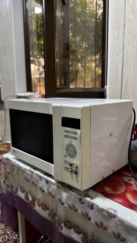 mikrovolnovka pech xolati zur sotiladi mikrovolnovka pech xolati zur sotiladi