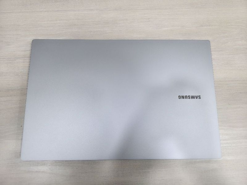 Samsung galaxy book 4 Samsung galaxy book 4