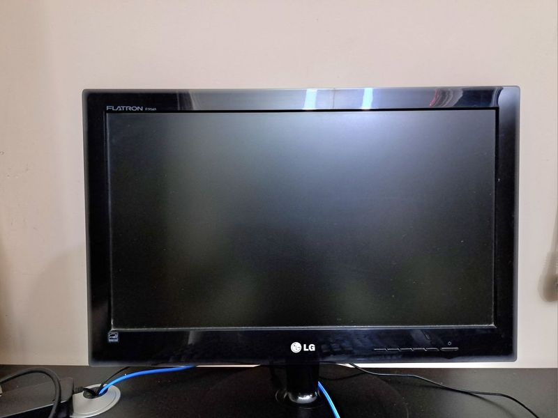 Monitor FLATRON LG. F2040 Monitor FLATRON LG. F2040