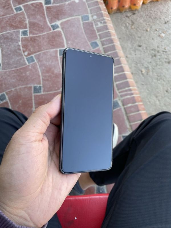 Samsung s21 5g holati zor Samsung s21 5g holati zor