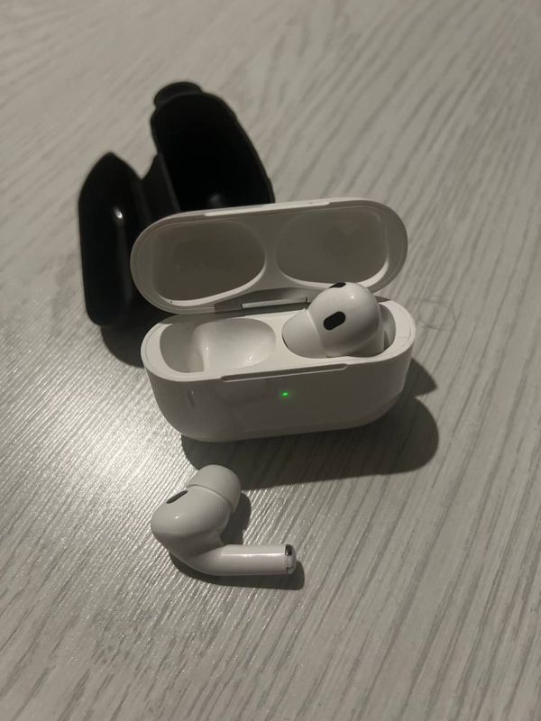 AirPods Pro sotiladi