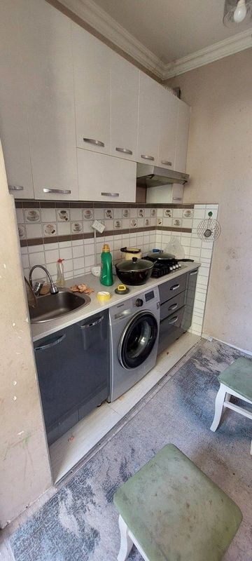 Продам акриловую кухонный гарнитур Продам акриловую кухонный гарнитур