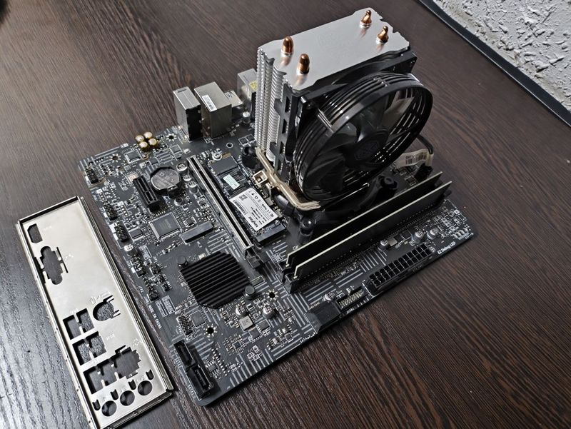 MSI H510+i5 10400F+16Gb+Nvme 512Gb MSI H510+i5 10400F+16Gb+Nvme 512Gb