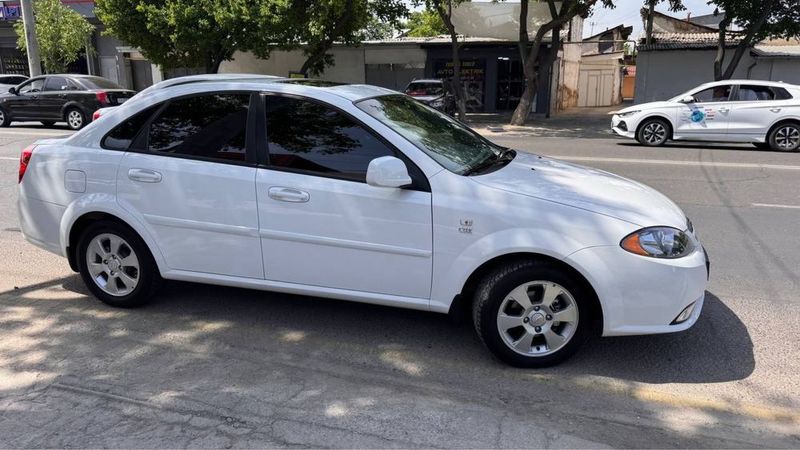Jentra oq 2023 A/T Jentra oq 2023 A/T