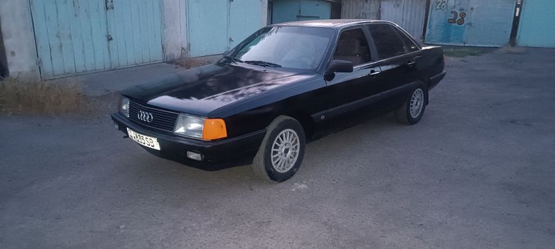 Продам Ауди 100 с3 Продам Ауди 100 с3