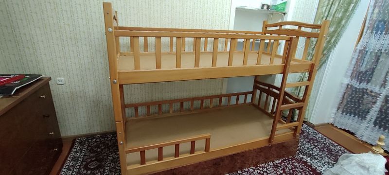 Двухъярусная кровать Двухъярусная кровать