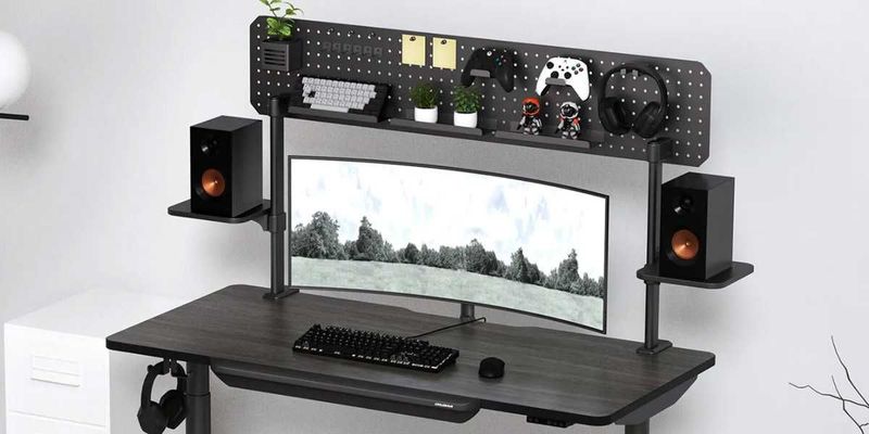 Игровой компютеный стол COUGAR E-ODYSSEY