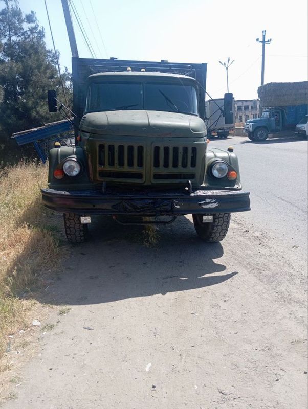 Zil Mator Ural. Zil Mator Ural.