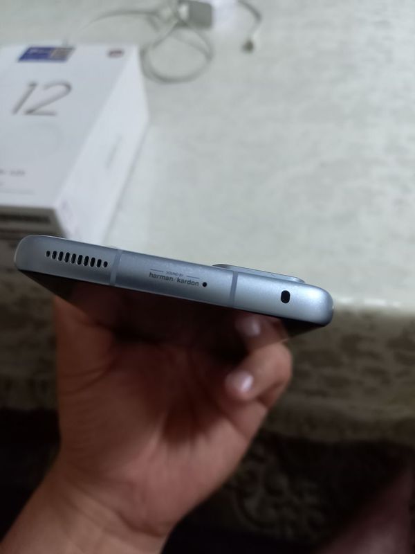 Xiaomi 12 x yangidek sotiladi Xiaomi 12 x yangidek sotiladi