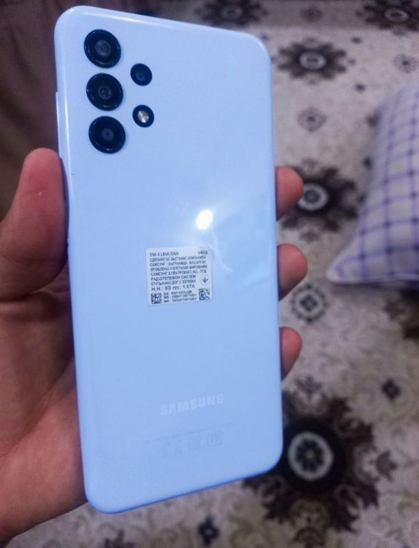 Model: Samsung Galaxy A13 RAM: 4 GB Xolati: A'lo. Deffe