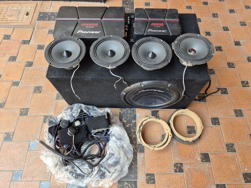 PIONEER HERTZ audio sistem PIONEER HERTZ audio sistem