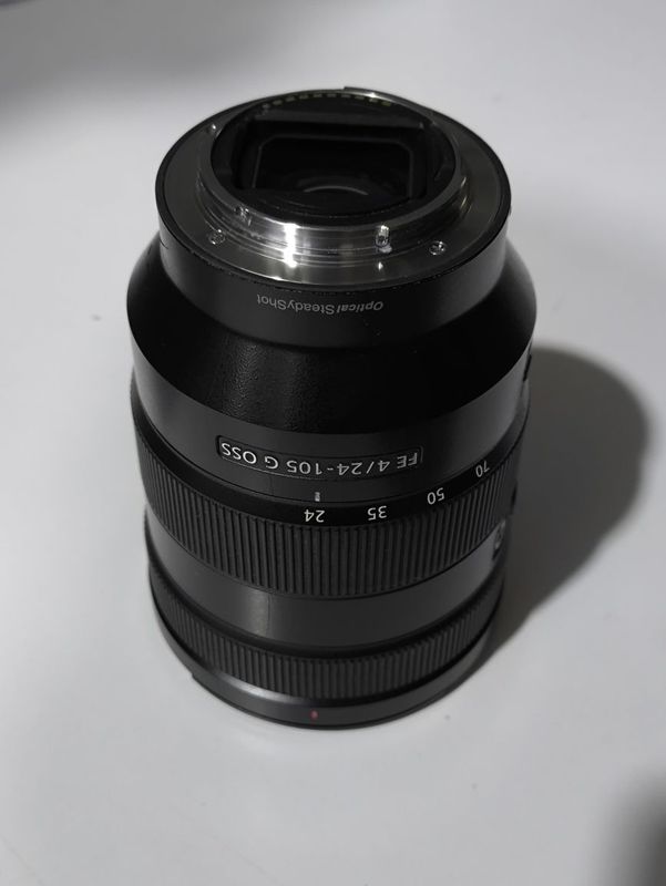 Sony FE 4/24-105 G OSS Sony FE 4/24-105 G OSS