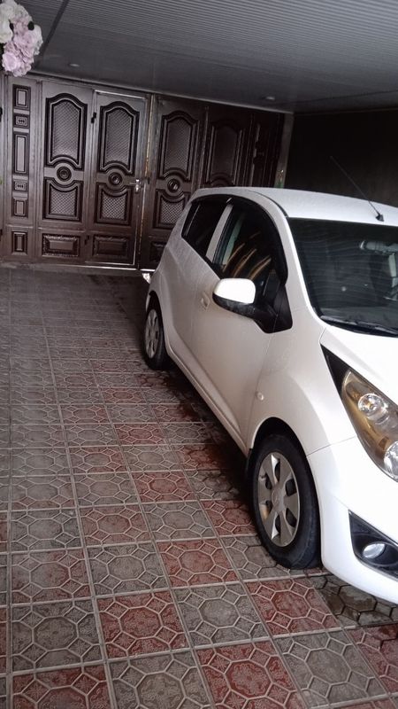 Sotiladi Chevrolet spark 2019 yil probegi 110 min kraskasi 100% toza