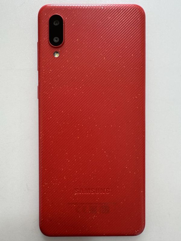 Samsung Galaxy 02S red.