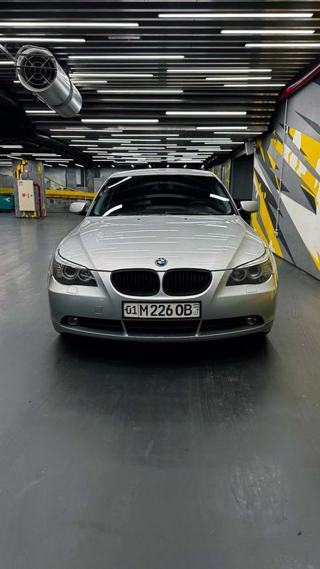 BMW E60 2003 yil