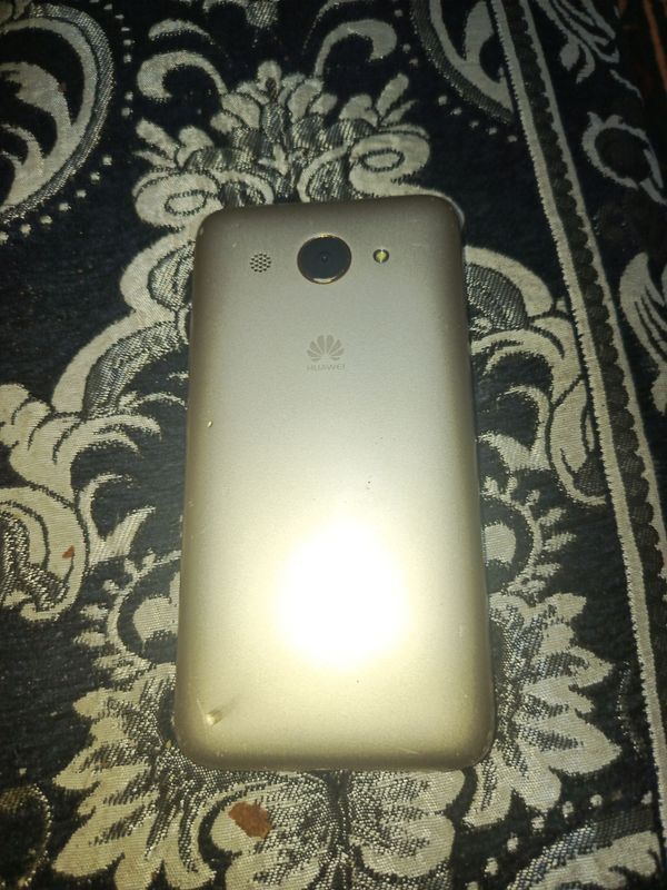 HUAWEI Y3 (2017) HUAWEI Y3 (2017)