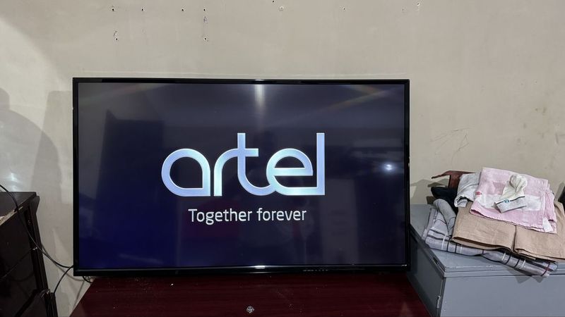 TV ARTEL 49 razmer v idealnom sostoyaniye dokumenti garantiya yest TV ARTEL 49 razmer v idealnom sostoyaniye dokumenti garantiya yest