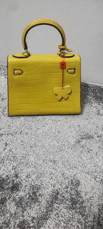 Sumka HERMES yangi