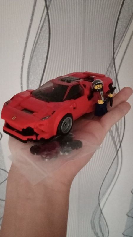 Продам набор lego speed champions ferrari f8 tributo