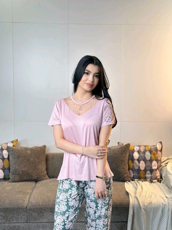 Ayollar pijamasi Ayollar pijamasi