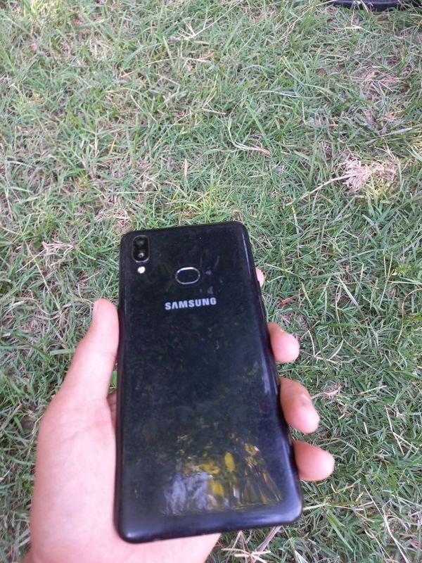 Samsumg a10s sotiladi Samsumg a10s sotiladi