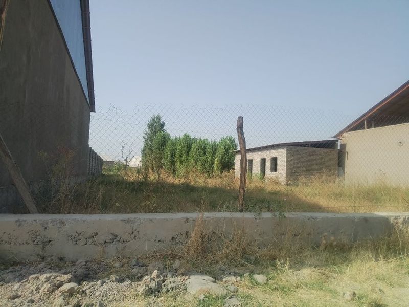 Участок сотилади