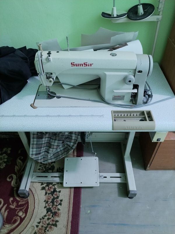 Продаётся швейная машинка sanser Продаётся швейная машинка sanser