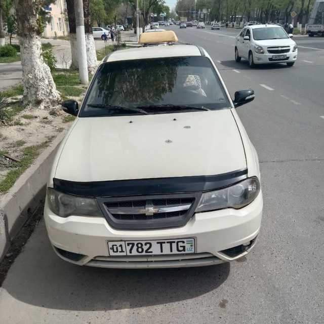 Продам нексию 2 2014 года Продам нексию 2 2014 года