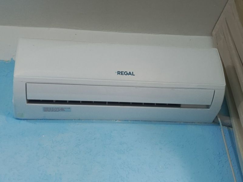 Konditsioner sotiladi (REGAL)