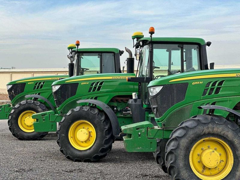 Трактор John Deere 6155M (155 л.с.)