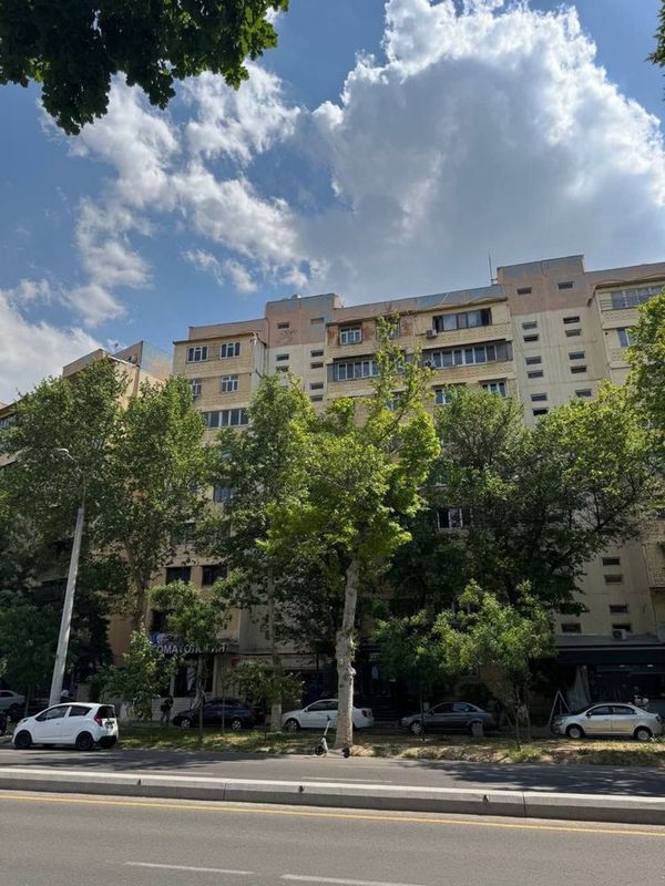 Продается Бадамзар, ор-р мечеть 3/7/9 81м2 Продается Бадамзар, ор-р мечеть 3/7/9 81м2