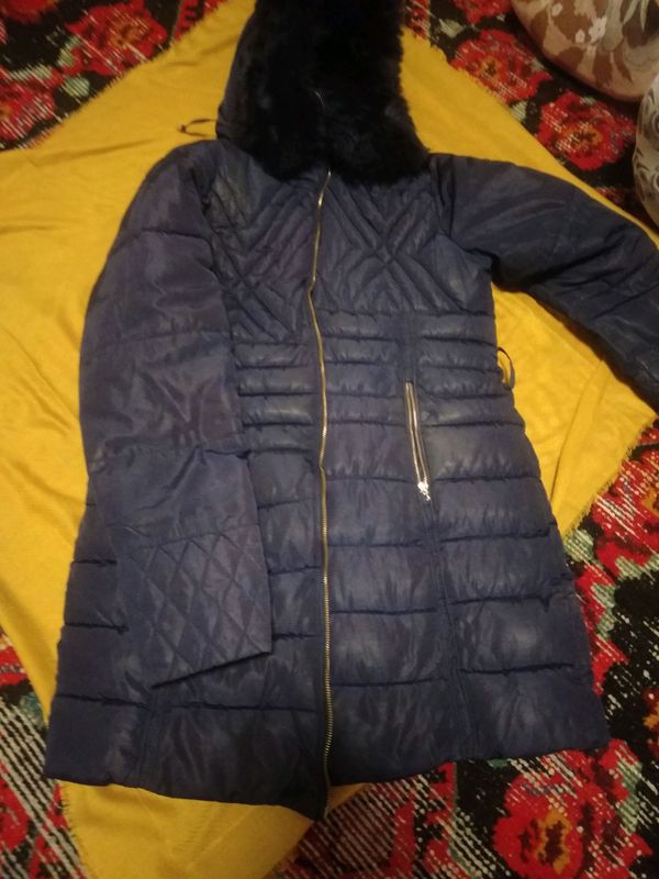 Ayollar va qizlar palto kurtkasi Ayollar va qizlar palto kurtkasi