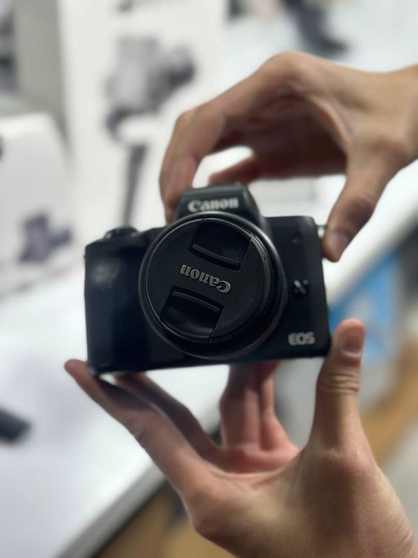 Canon M 50 Mark 2 sotiladi Canon M 50 Mark 2 sotiladi