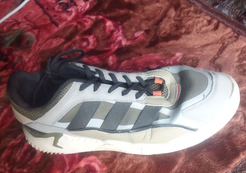 Кроссовки Adidas Кроссовки Adidas