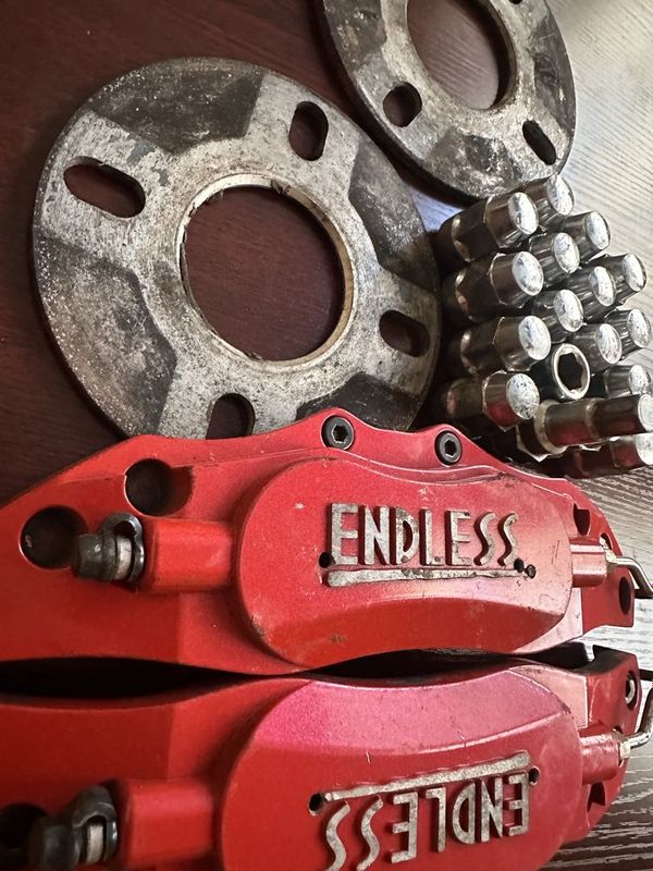 Saka diskalarga orginal nikkel bolt+ Brembo support nakladka Saka diskalarga orginal nikkel bolt+ Brembo support nakladka