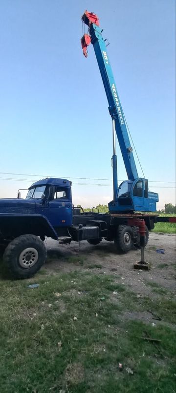 Автокран Урал 25 тон 22 метр Автокран Урал 25 тон 22 метр
