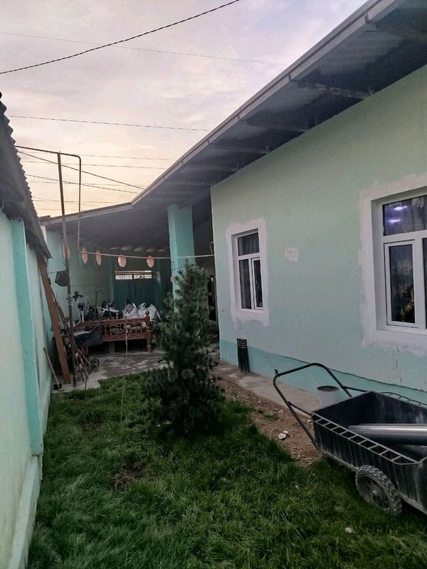 срочно продается свой участок на Янгиабаде 1,8 срочно продается свой участок на Янгиабаде 1,8