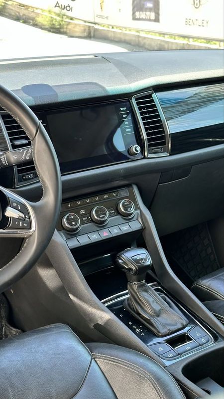 Skoda Kodiaq Sotiladi xamma navarotlari bor Skoda Kodiaq Sotiladi xamma navarotlari bor