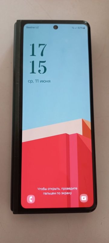 fold 3 sotiladi 256 gb lik