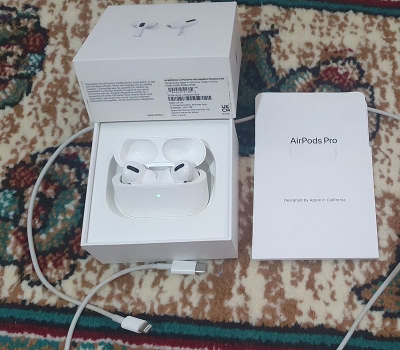 AirPods Pro 1 Оргинал 100% Отличном Состояния AirPods Pro 1 Оргинал 100% Отличном Состояния
