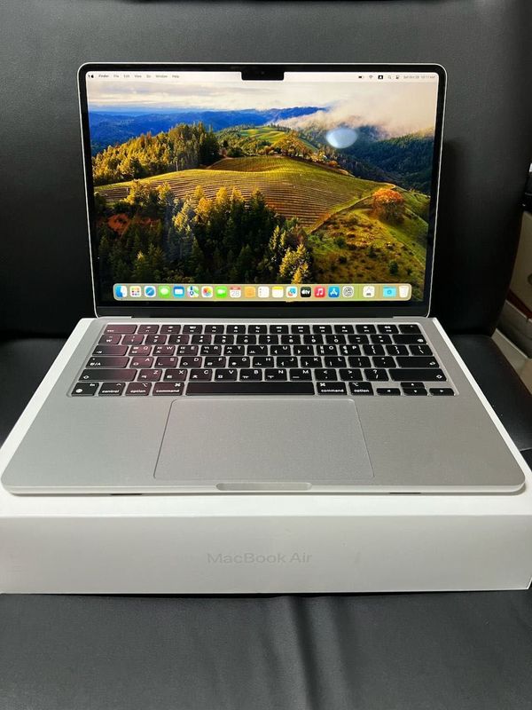MacBook M2 Air 8/256 MacBook M2 Air 8/256
